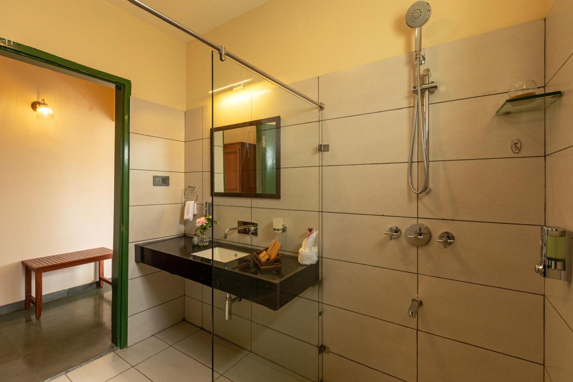 Solitude By Nature Resorts And Stays โกตากิริ ภายนอก รูปภาพ